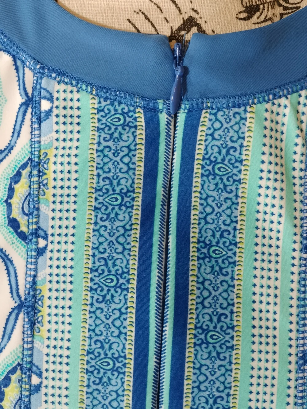 NWOT! Cabana Life Women's Long-Sleeve Zipper Rashguard. Size XL